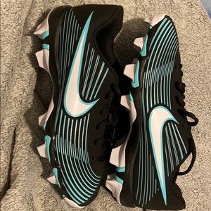 Girls softball cleats